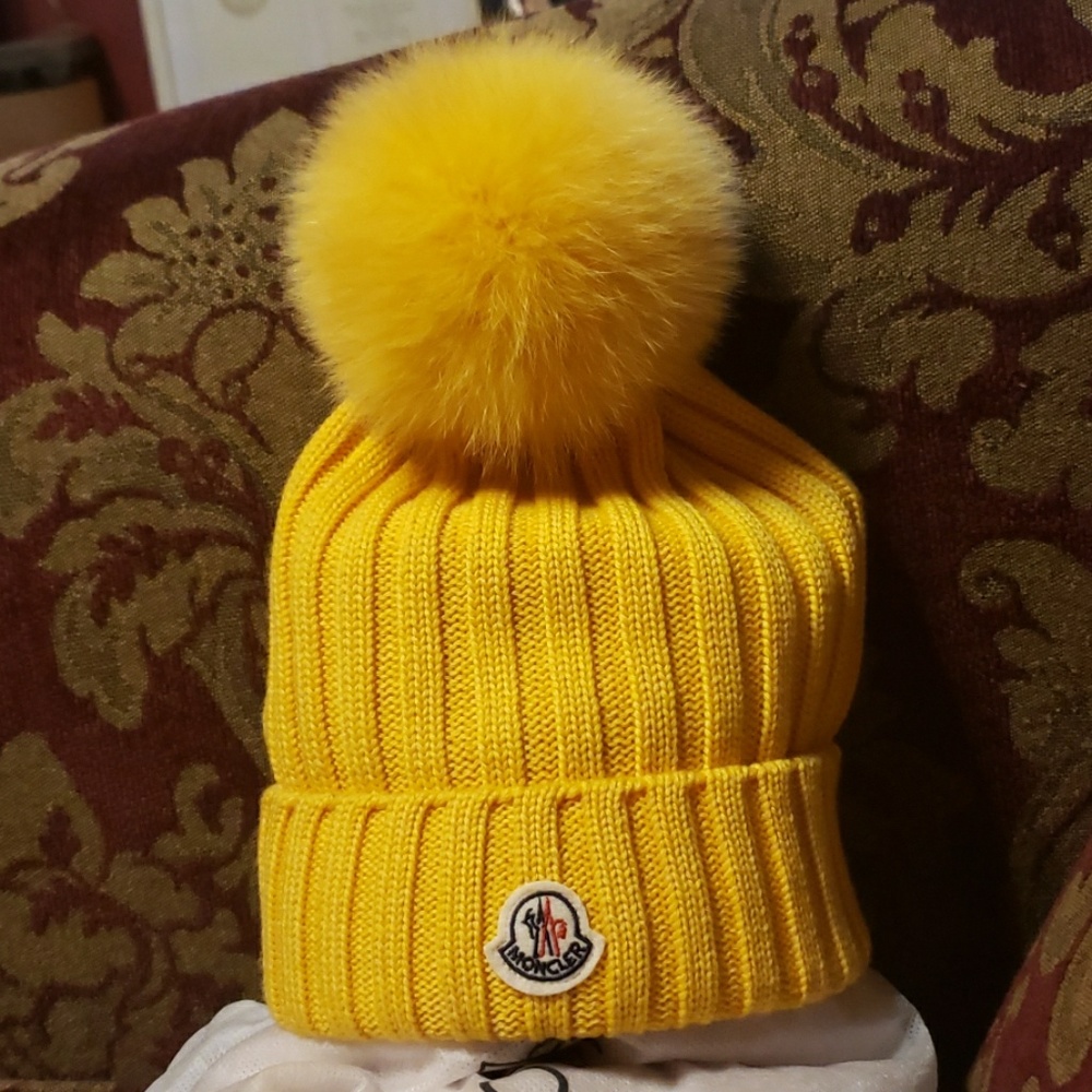 Moncler Hat Blue Fox Fur Pom-Pom, 100% Virgin Wool